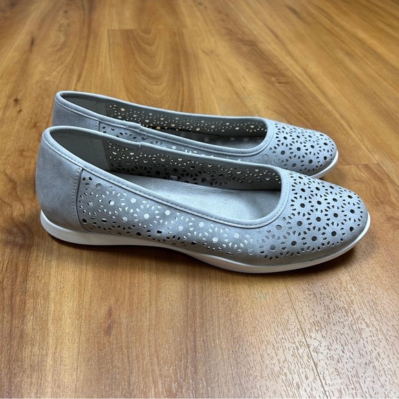 Cliffs by WHITE MOUNTAIN Gray Slip-On Loafers with Perforated Design - Picture 3 of 15